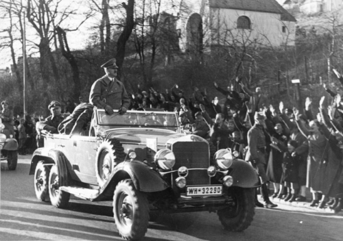 14. märts. 1938 - Hitleri triumfaalne saabumine Viini