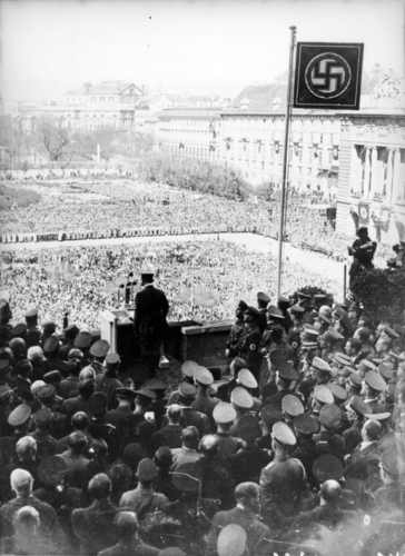 15. märts 1938 - Hitler kõneleb Viinis seoses Austria ühendamisega Saksamaaga