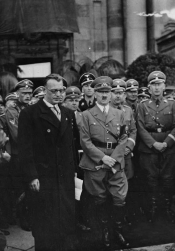 15. märts 1938 - Austria natside juht Seyss-Inquart (vasakul) 