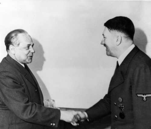 20. apr. 1942 - Fotograaf Heinrich Hofmann ja Hitler