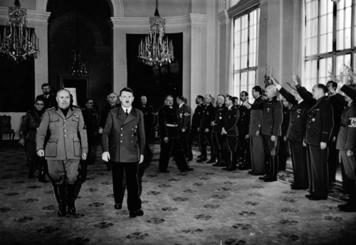 29. apr. 1942 - Hitler ja Mussolini kohtumine Klessheimi lossis