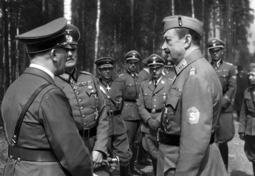 Hitler (tema kõrval Keitel) ja Mannerheim.