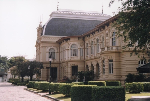 Suur Kuninglik palee. Selles palees ööbis oma visiidi ajal ka Eesti president Lennart Meri.