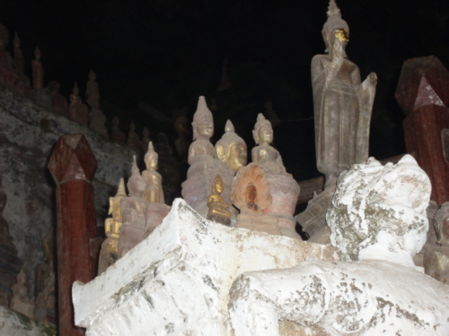 Budistlik koobas-tempel